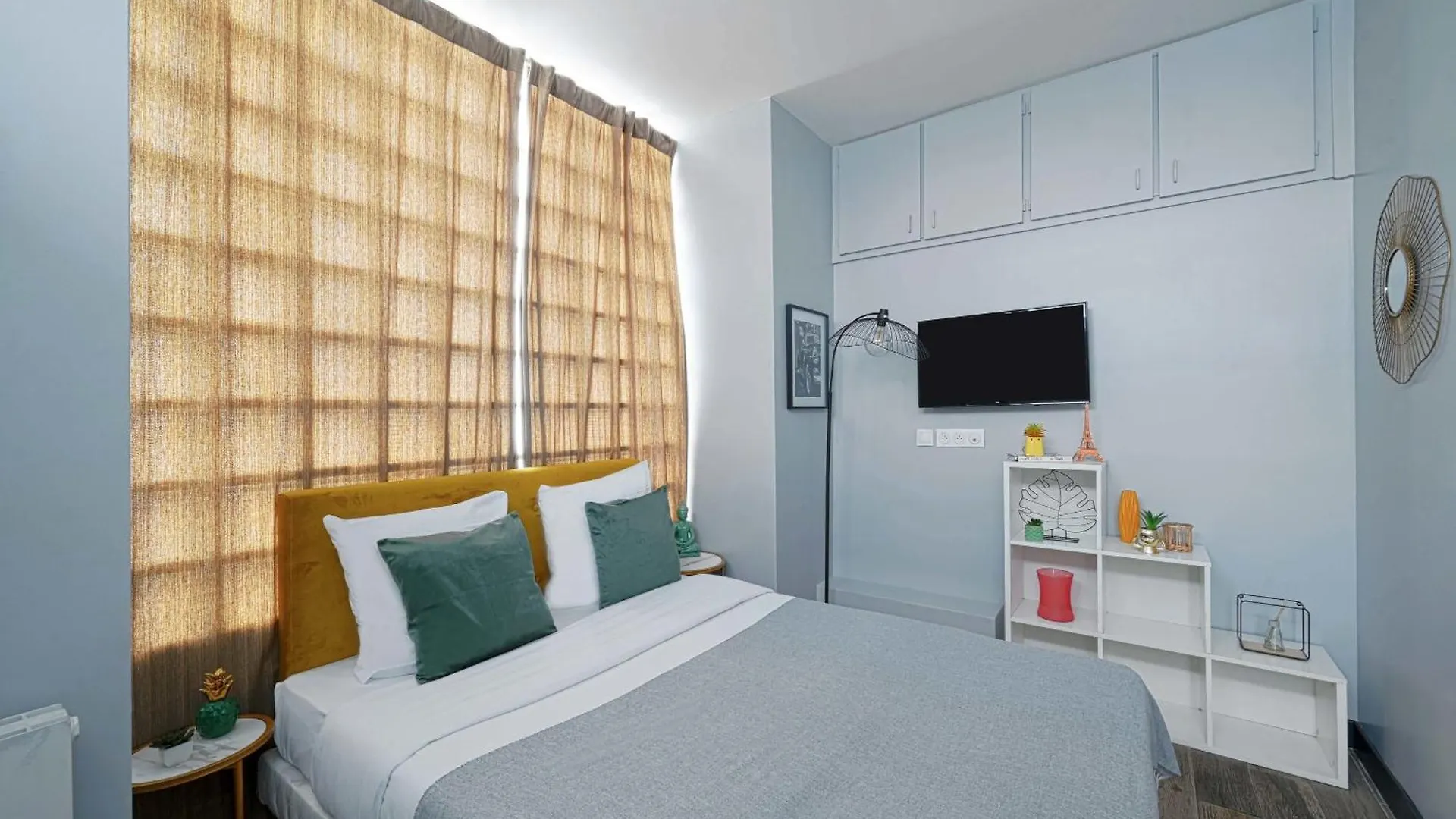 Two Floor With Theatre Apartment *