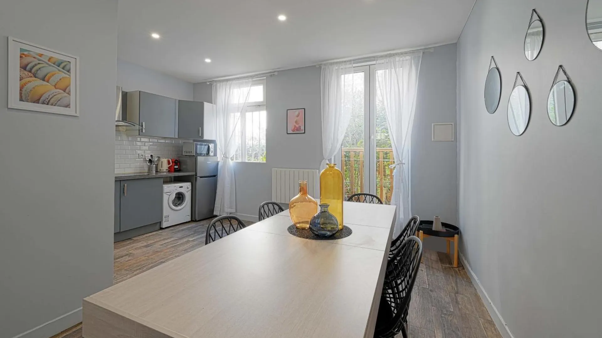 Apartment Two Floor With Theatre Paris
