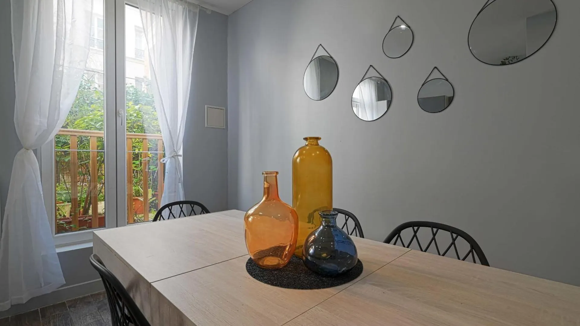 Apartment Two Floor With Theatre Paris